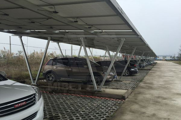 YABO鸭脖（厦门）回访自主研发MRac车棚光伏项目