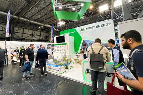 YABO鸭脖携光伏支架系统亮相英国国际太阳能&储能展