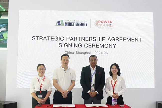 YABO鸭脖与合作伙伴现场签约