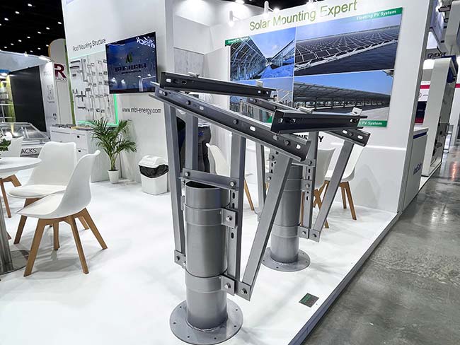 YABO鸭脖地面光伏支架