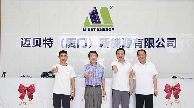 YABO鸭脖领导与会长、秘书长合影