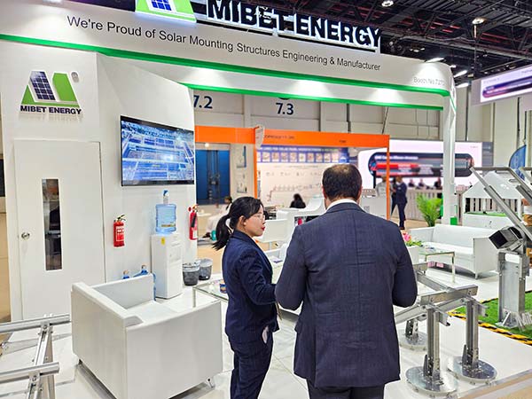 YABO鸭脖支架闪耀中东地标能源展